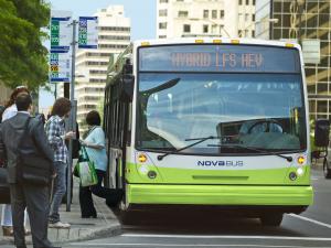 Nova LFS HEV 2011 года